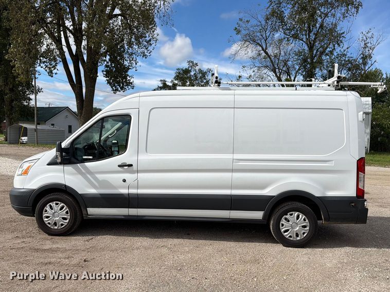 image for item EX4620 2018 Ford Transit van