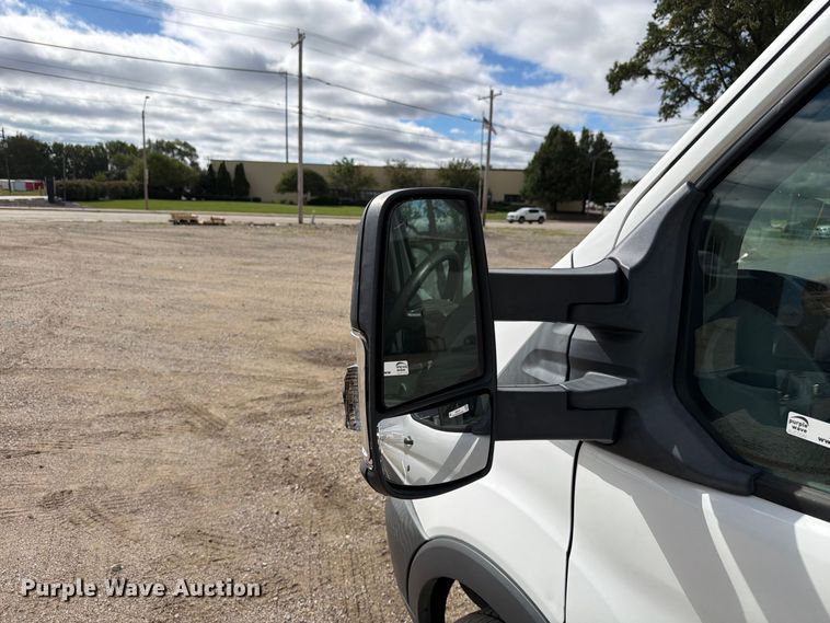 image for item EX4620 2018 Ford Transit van