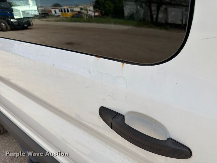 image for item EX4620 2018 Ford Transit van