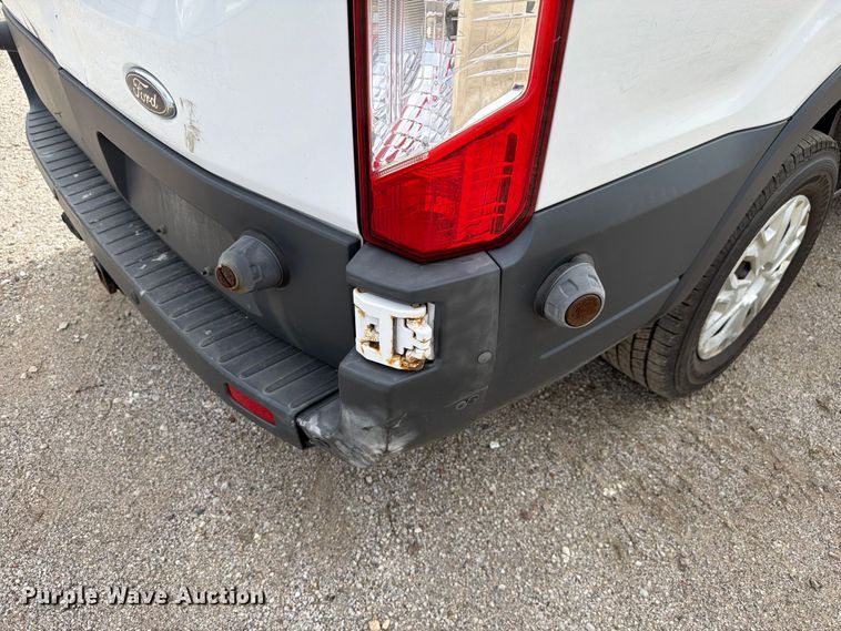 image for item EX4620 2018 Ford Transit van