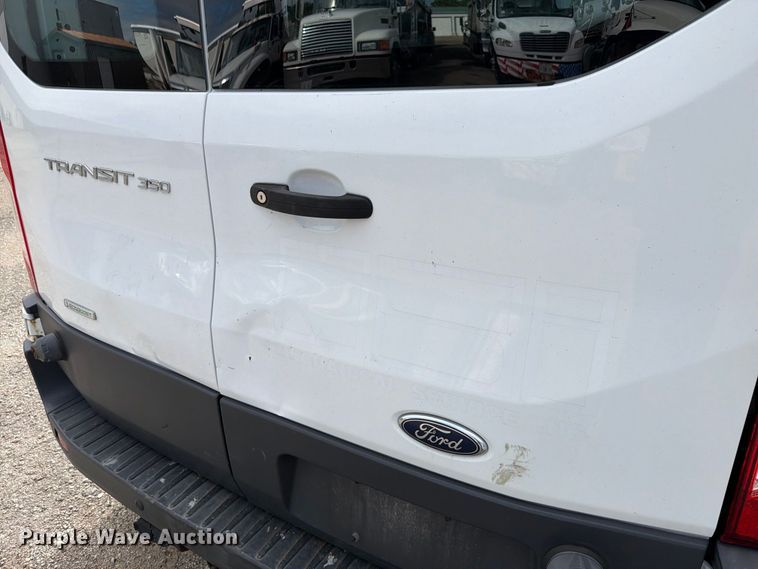 image for item EX4620 2018 Ford Transit van