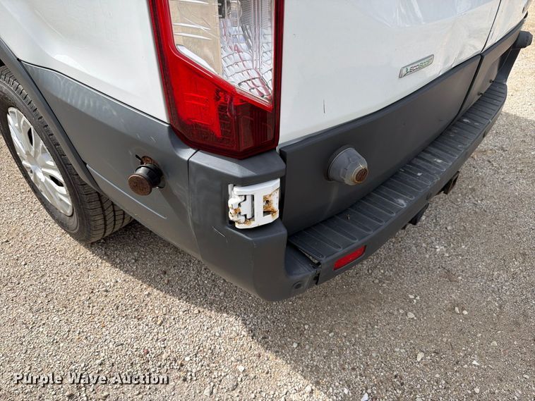 image for item EX4620 2018 Ford Transit van