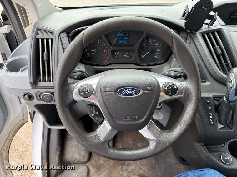 image for item EX4620 2018 Ford Transit van