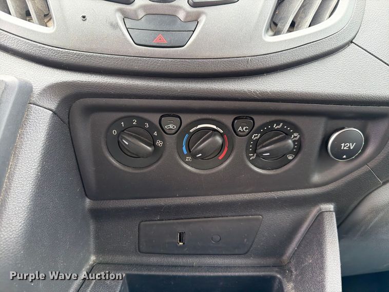 image for item EX4620 2018 Ford Transit van