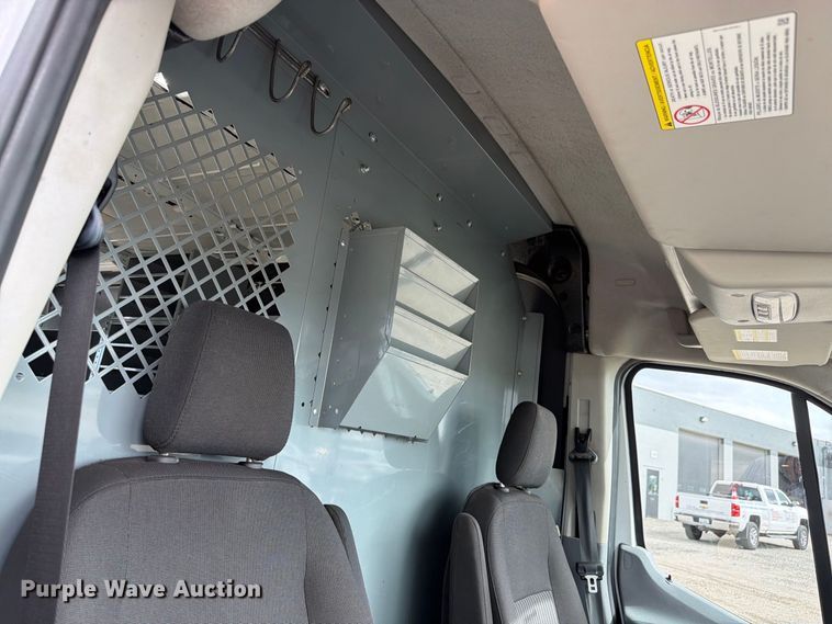 image for item EX4620 2018 Ford Transit van
