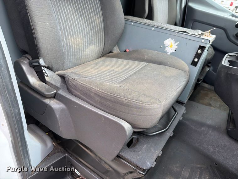image for item EX4620 2018 Ford Transit van