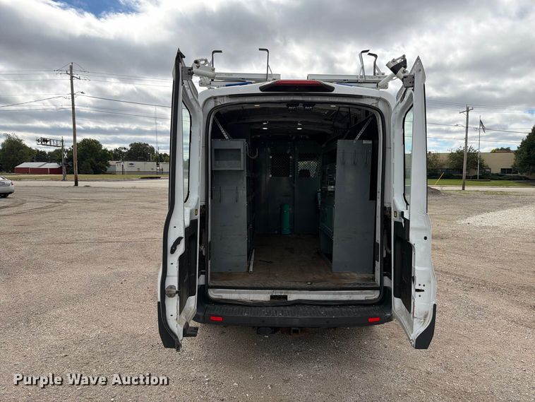 image for item EX4620 2018 Ford Transit van