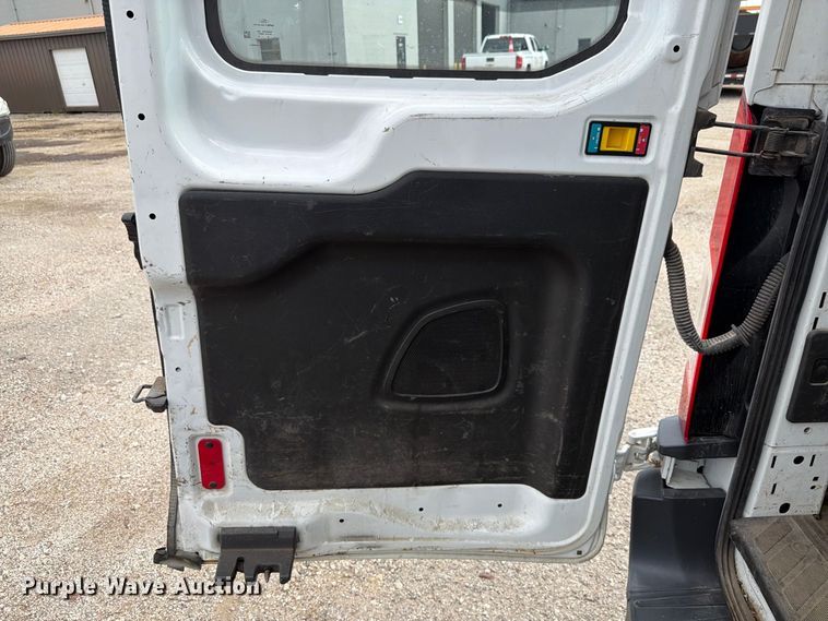 image for item EX4620 2018 Ford Transit van