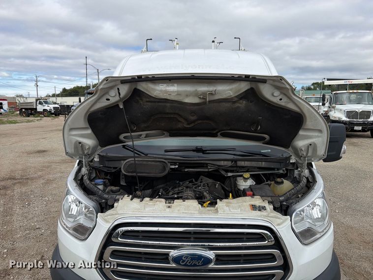 image for item EX4620 2018 Ford Transit van