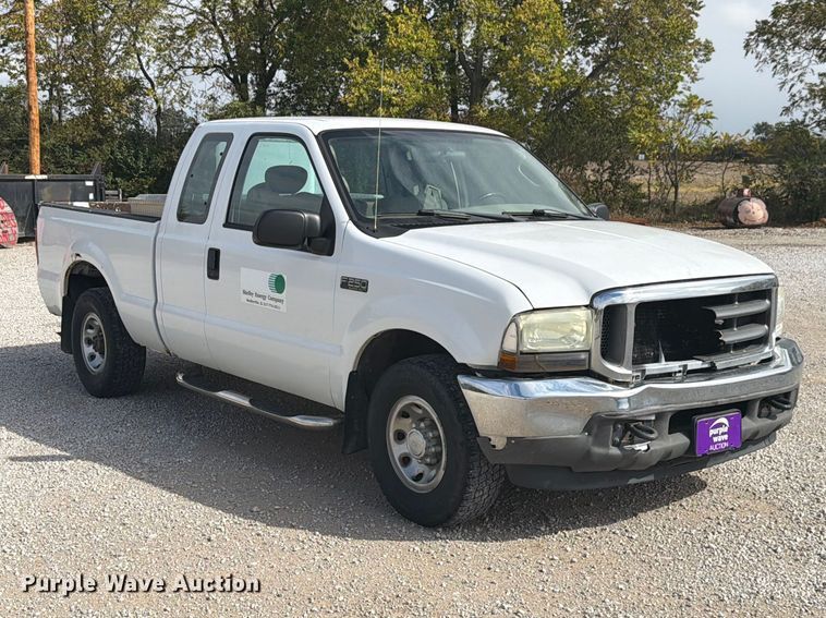 image for item EX4667 2004 Ford F250 Super Duty Ext. Cab pickup truck