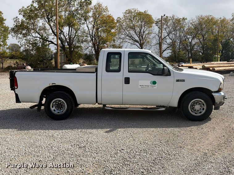 image for item EX4667 2004 Ford F250 Super Duty Ext. Cab pickup truck