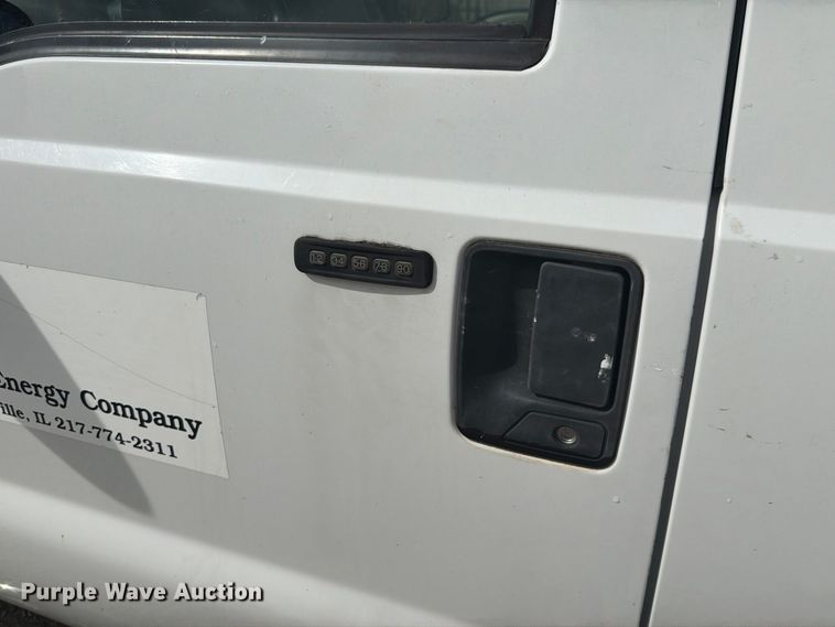 image for item EX4667 2004 Ford F250 Super Duty Ext. Cab pickup truck