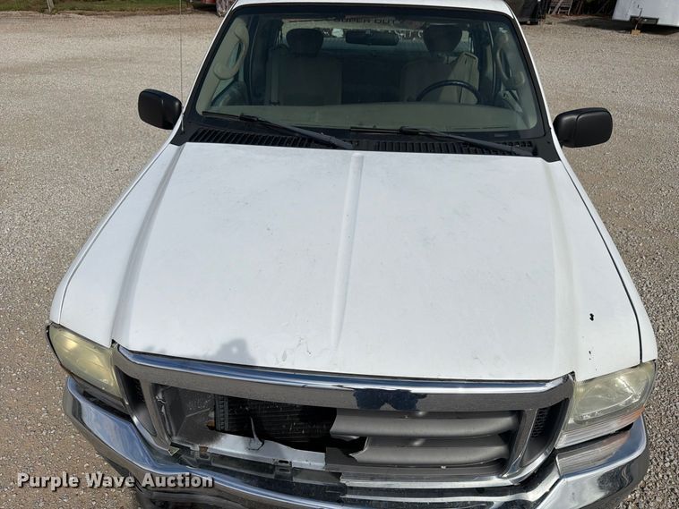 image for item EX4667 2004 Ford F250 Super Duty Ext. Cab pickup truck