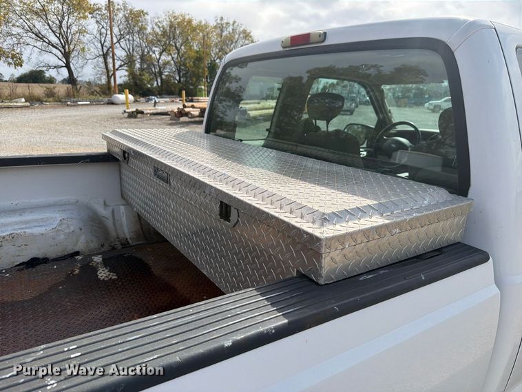 image for item EX4667 2004 Ford F250 Super Duty Ext. Cab pickup truck