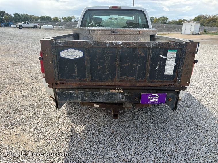 image for item EX4667 2004 Ford F250 Super Duty Ext. Cab pickup truck