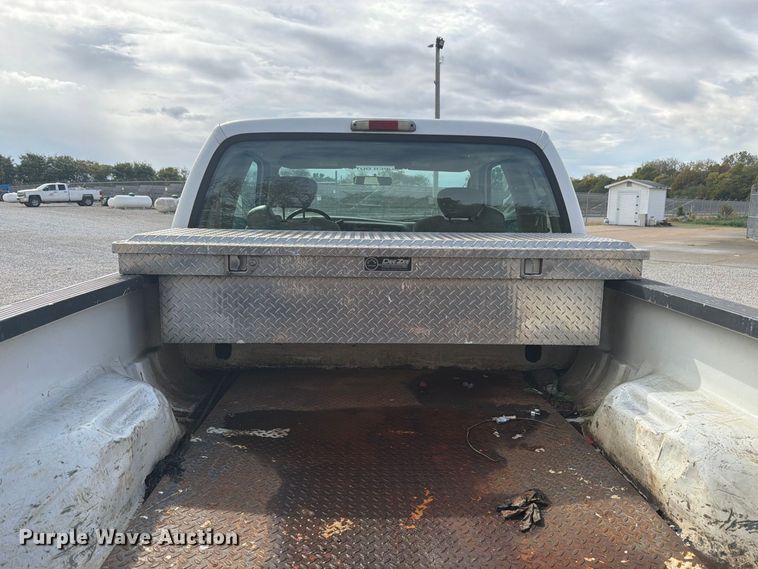 image for item EX4667 2004 Ford F250 Super Duty Ext. Cab pickup truck