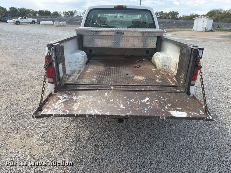 image for item EX4667 2004 Ford F250 Super Duty Ext. Cab pickup truck