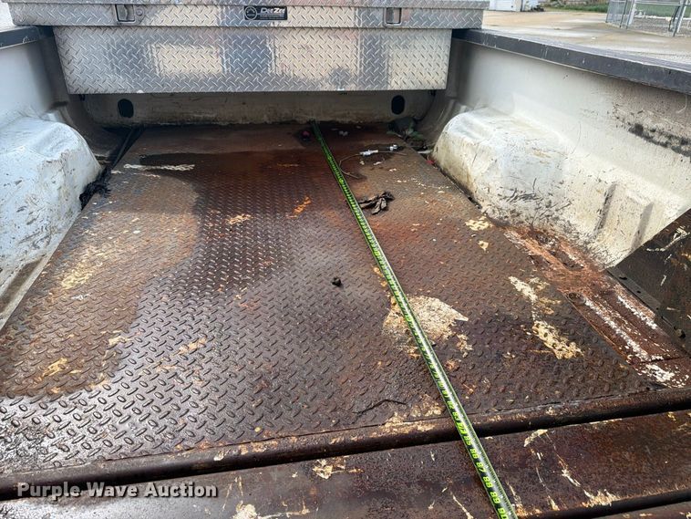 image for item EX4667 2004 Ford F250 Super Duty Ext. Cab pickup truck