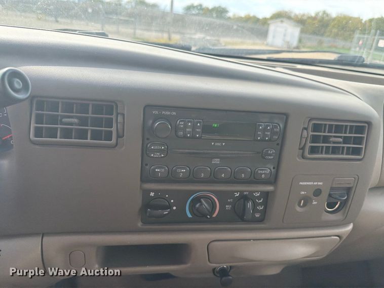 image for item EX4667 2004 Ford F250 Super Duty Ext. Cab pickup truck