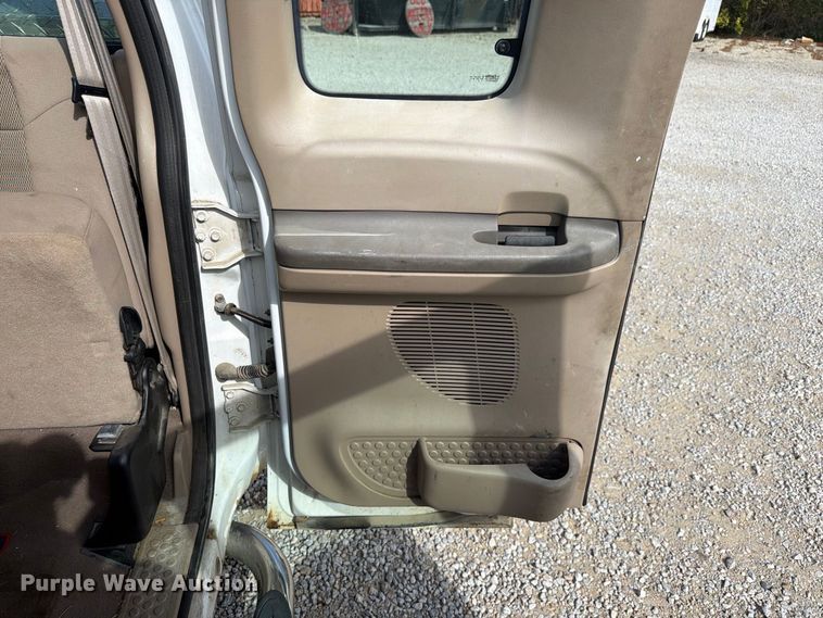 image for item EX4667 2004 Ford F250 Super Duty Ext. Cab pickup truck