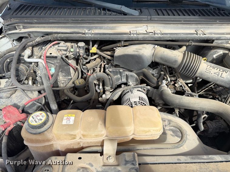 image for item EX4667 2004 Ford F250 Super Duty Ext. Cab pickup truck