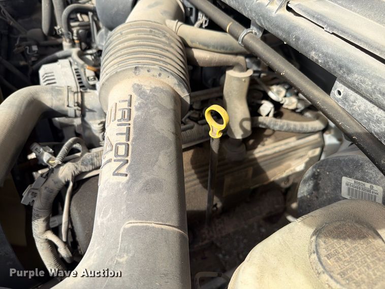 image for item EX4667 2004 Ford F250 Super Duty Ext. Cab pickup truck