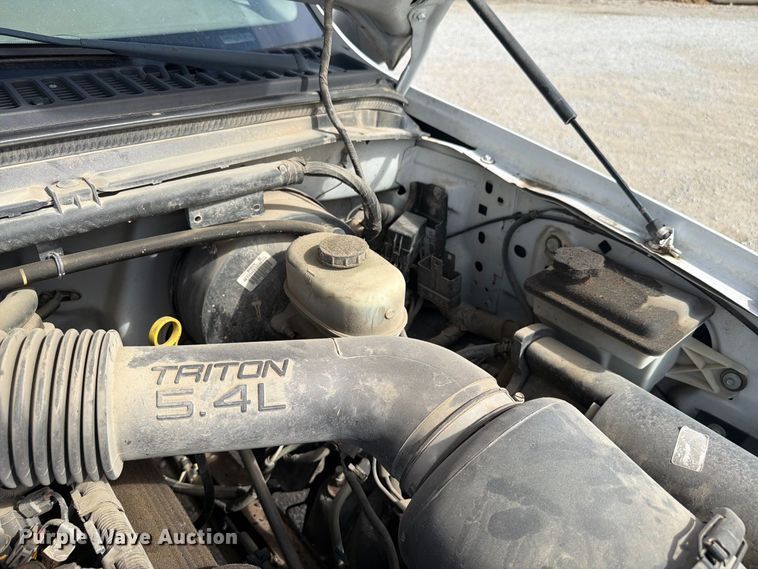 image for item EX4667 2004 Ford F250 Super Duty Ext. Cab pickup truck