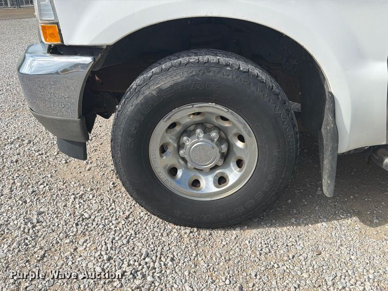 image for item EX4667 2004 Ford F250 Super Duty Ext. Cab pickup truck