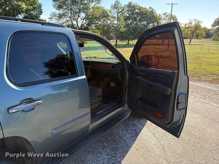 image for item EX5003 2008 Chevrolet Tahoe SUV