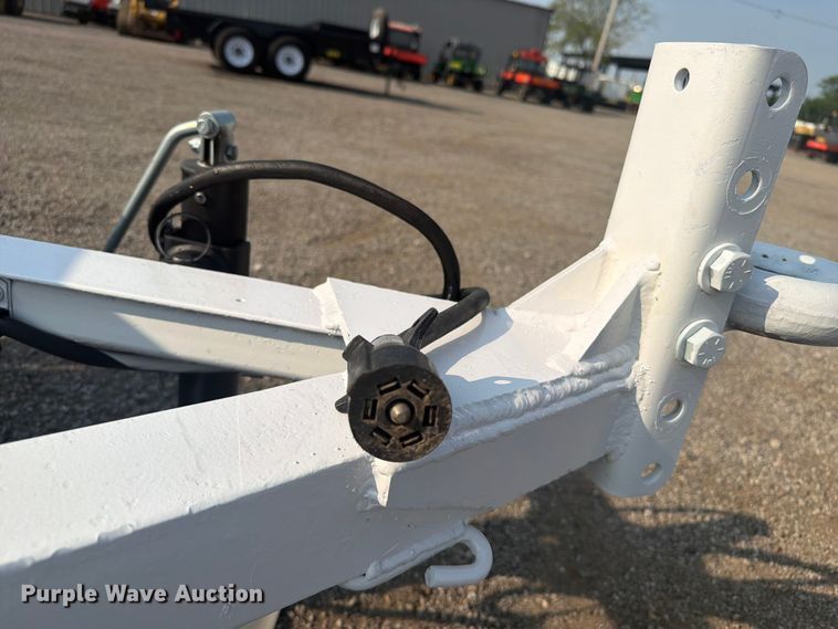 image for item FB5002 2006 Drake Truck & Trailer Equipment  Utility trailer