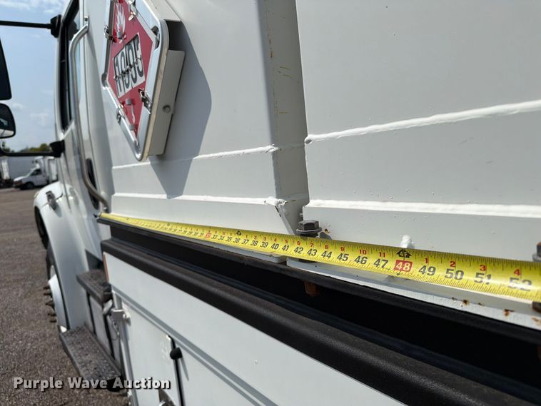 image for item FB5013 2013 Freightliner Business Class M2 fuel / lube truck