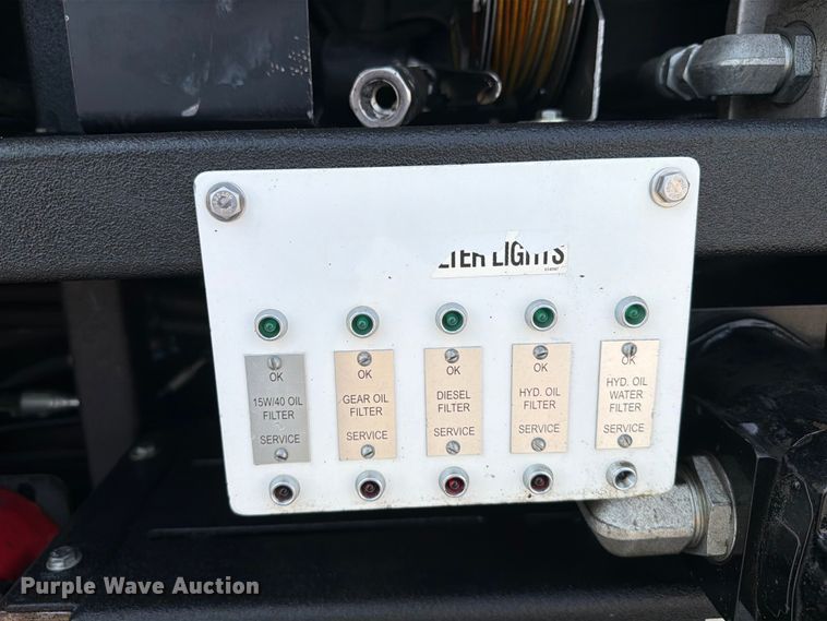 image for item FB5013 2013 Freightliner Business Class M2 fuel / lube truck