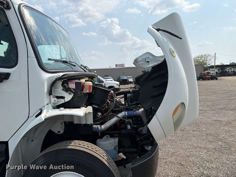 image for item FB5013 2013 Freightliner Business Class M2 fuel / lube truck