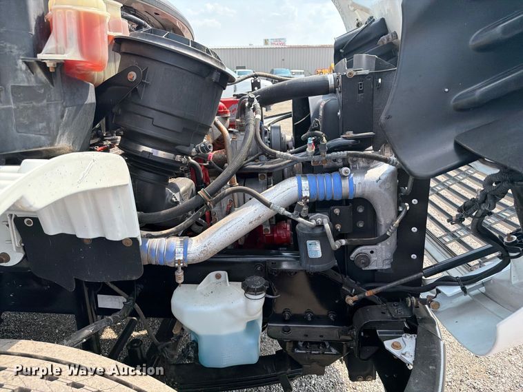 image for item FB5013 2013 Freightliner Business Class M2 fuel / lube truck