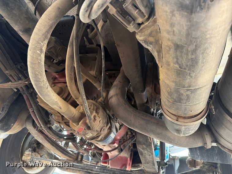 image for item FB5013 2013 Freightliner Business Class M2 fuel / lube truck