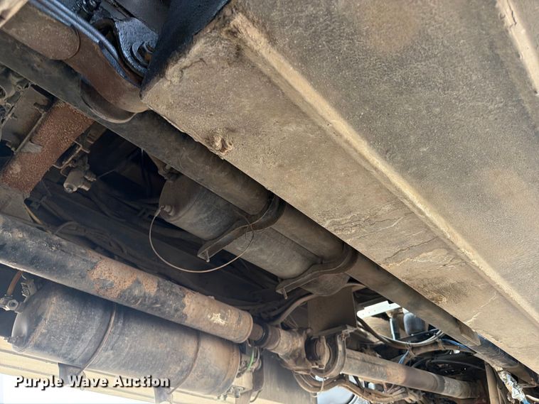 image for item FB5013 2013 Freightliner Business Class M2 fuel / lube truck