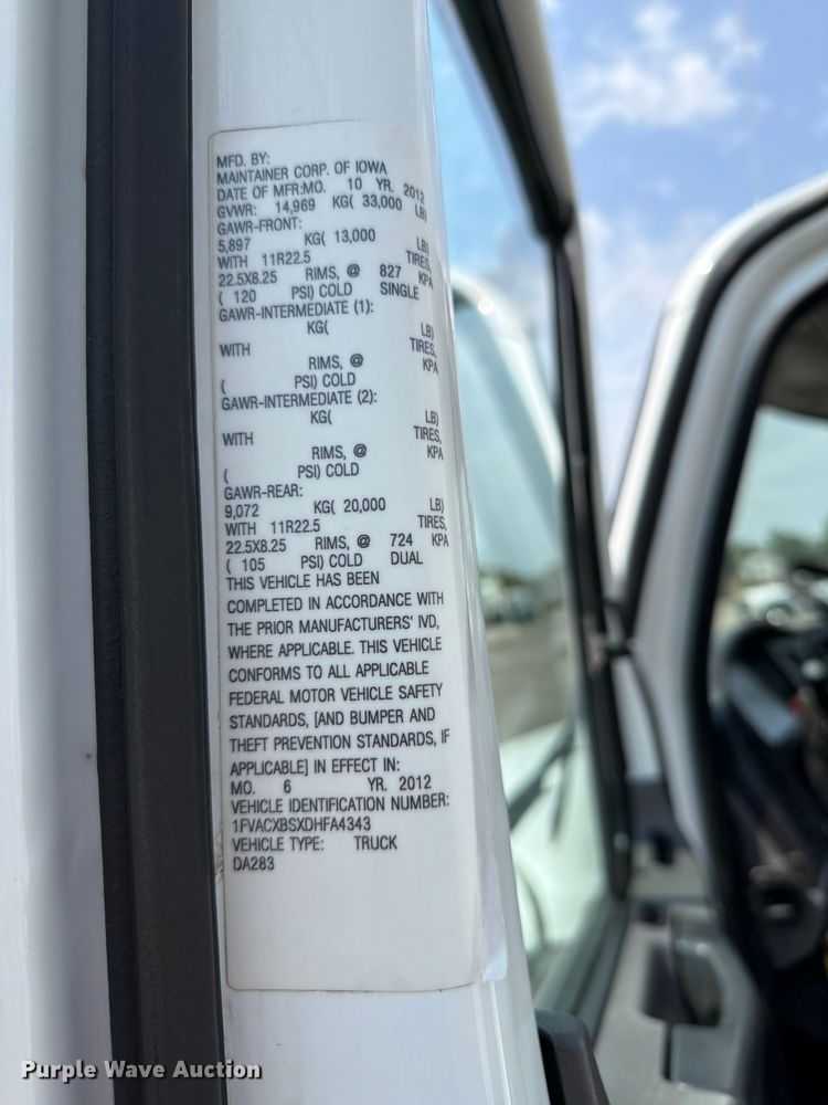image for item FB5013 2013 Freightliner Business Class M2 fuel / lube truck