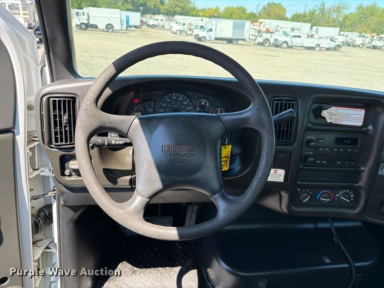 image for item FB5076 2009 GMC C7500 propane delivery truck