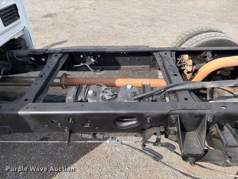 image for item FB5197 2018 Ford F550 Super Duty Ext. Cab truck cab and chassis