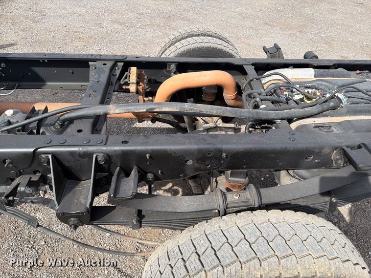 image for item FB5197 2018 Ford F550 Super Duty Ext. Cab truck cab and chassis