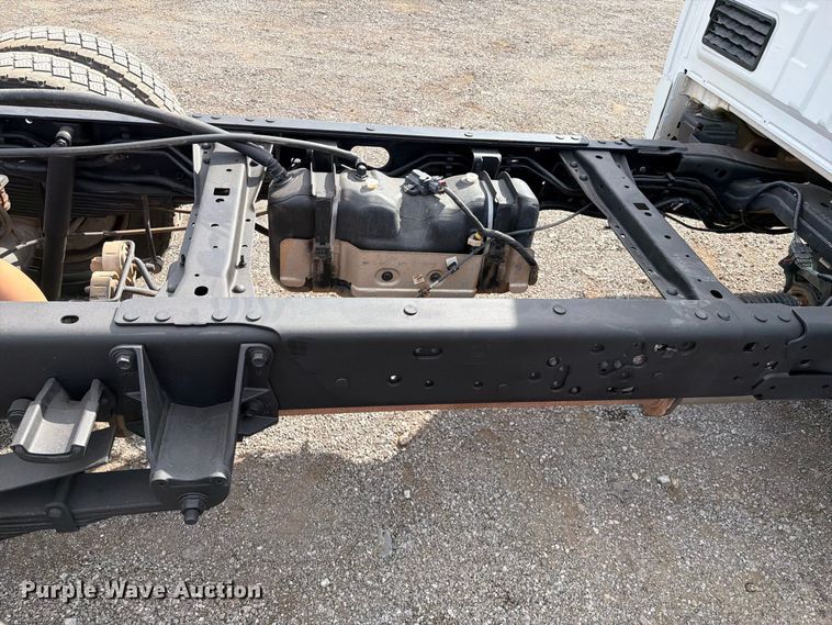 image for item FB5197 2018 Ford F550 Super Duty Ext. Cab truck cab and chassis