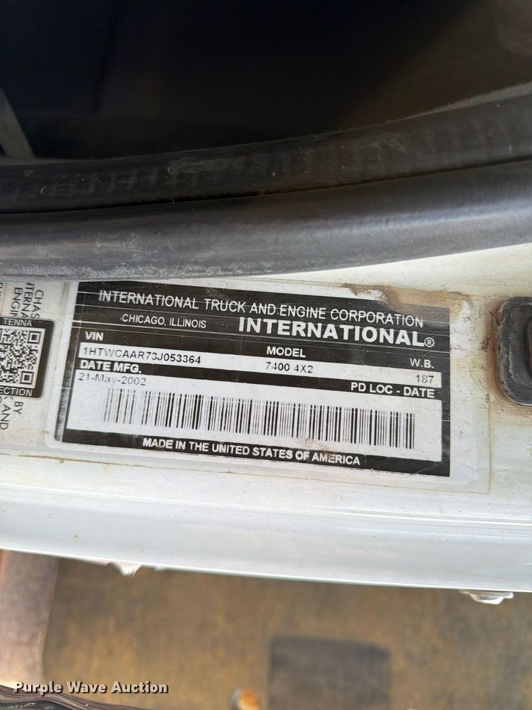 image for item FB5816 2003 International 7400 