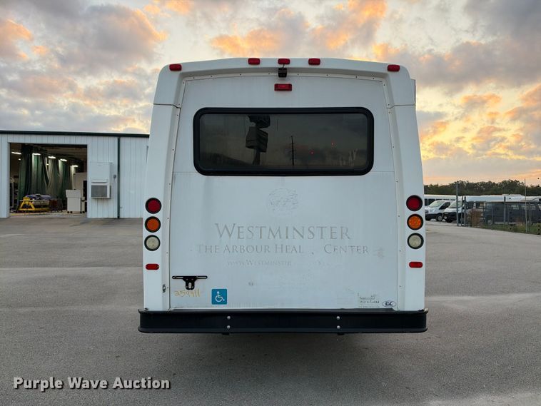 image for item FB8392 2011 Ford E450 shuttle bus