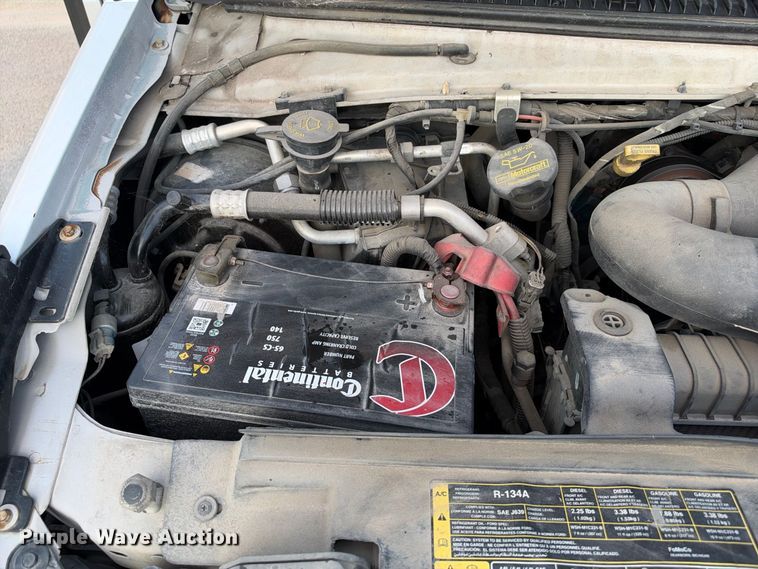 image for item FB8392 2011 Ford E450 shuttle bus
