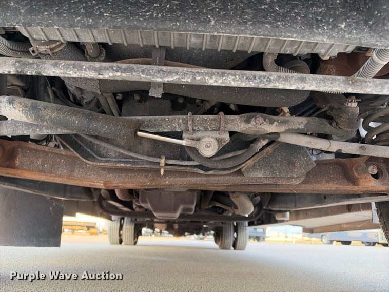image for item FB8392 2011 Ford E450 shuttle bus