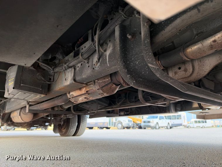 image for item FB8392 2011 Ford E450 shuttle bus