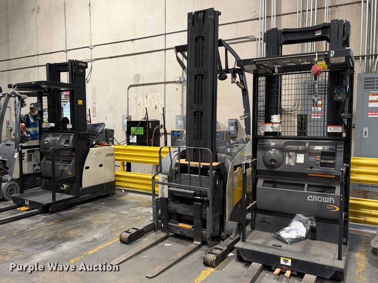 image for item FB8395 2019 Crown RM6025-45 reach truck