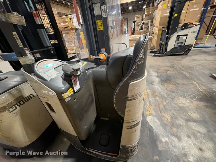 image for item FB8395 2019 Crown RM6025-45 reach truck