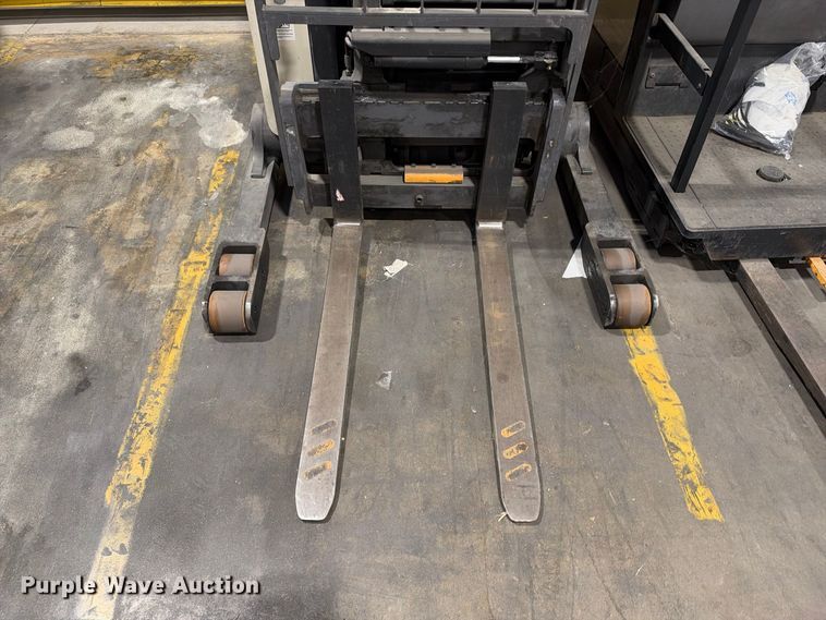 image for item FB8395 2019 Crown RM6025-45 reach truck