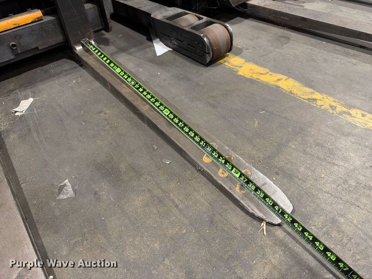 image for item FB8395 2019 Crown RM6025-45 reach truck